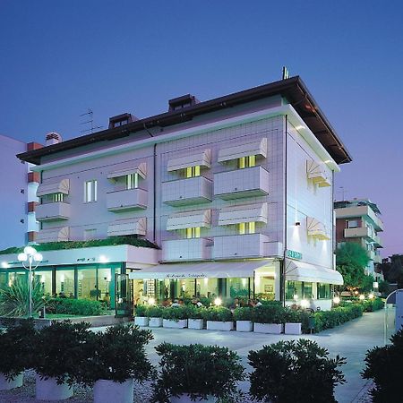 פאנו Hotel Angela מראה חיצוני תמונה