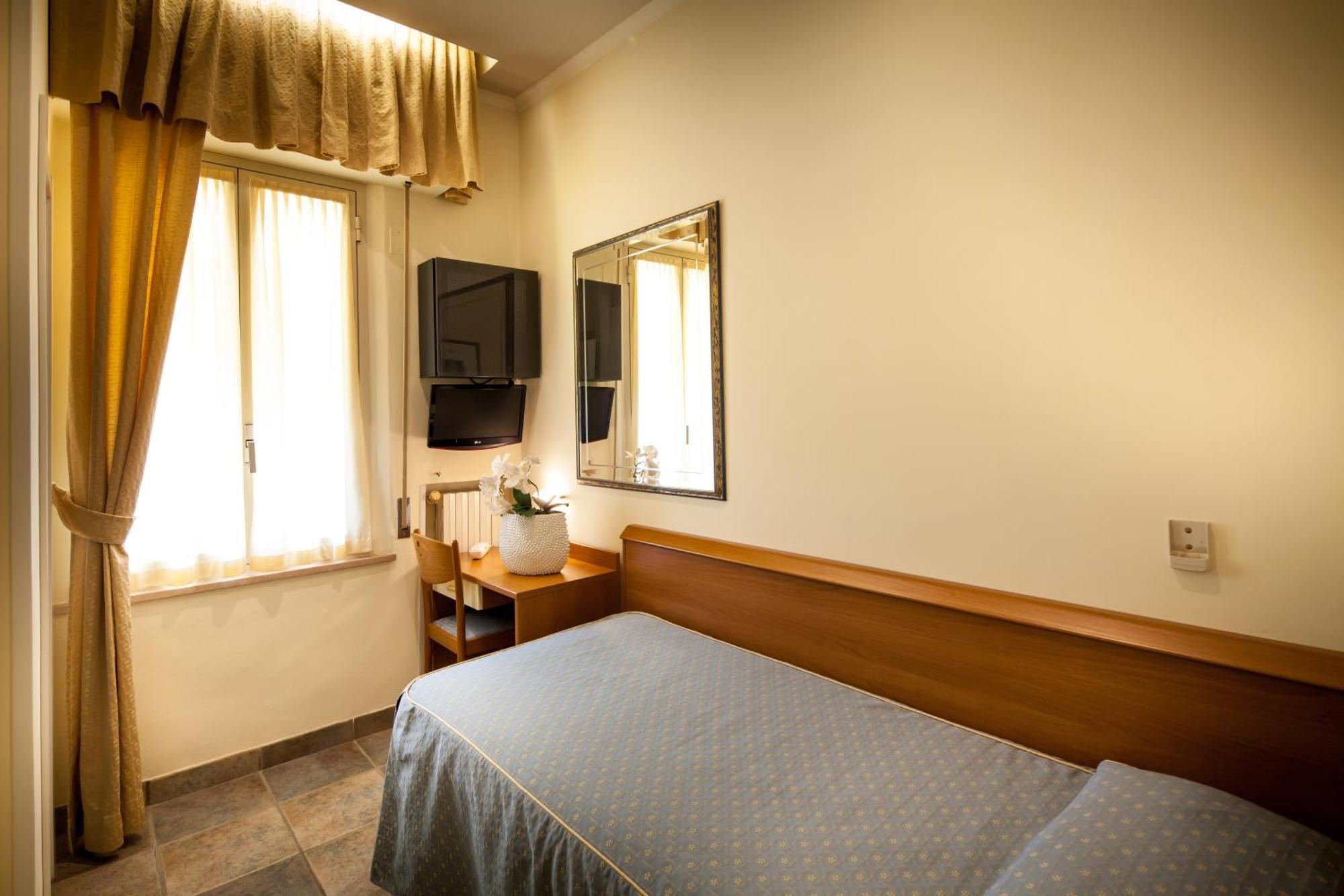 פאנו Hotel Angela מראה חיצוני תמונה